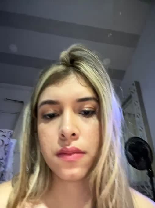 carolina__star - Stripchat webcam show • Saturday, December 7, 2024 #Young22+ #Fingering #Colombian