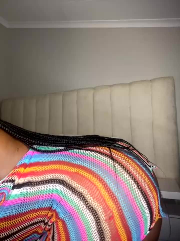 Bustygoddess32